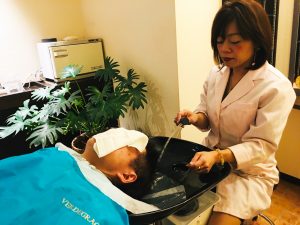 頭皮洗浄クリニックコース　https://www.ankh-jp.com/ankh-menu-blog/23scalp-cleaning/9664/