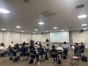 富良野group　共育委員会　VUCA時代　自主性　非言語コミュニケーション　https://www.ankh-jp.com/owners-blog/20lectuer/9913/